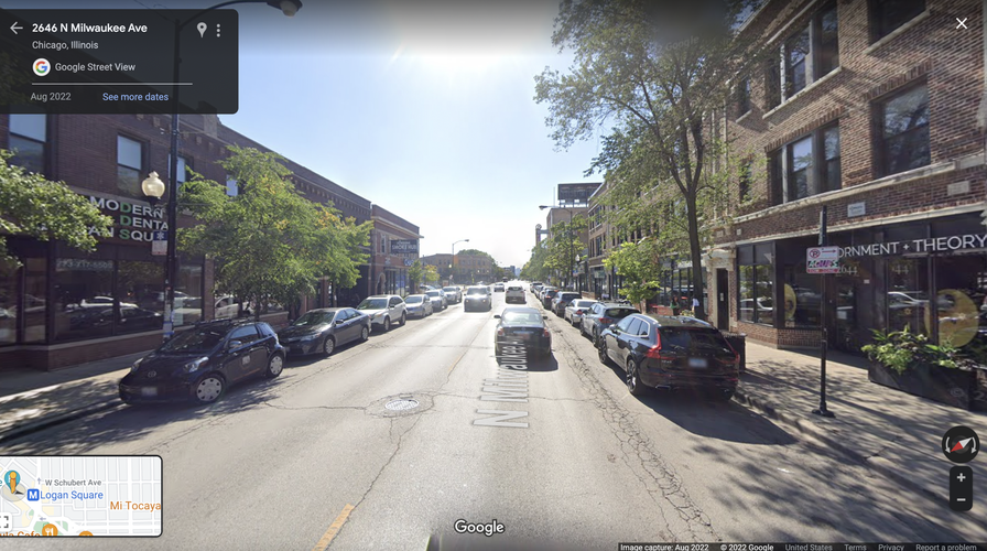 Milwaukee Avenue Facing South